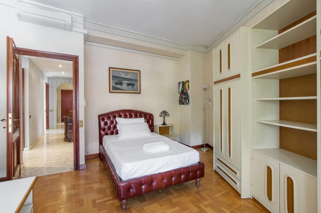 Luxury Macrobio Flat Roma
